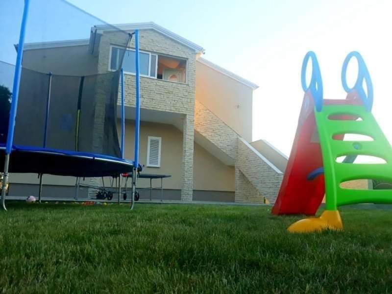 Apartman Zdravka Policnik Exterior foto